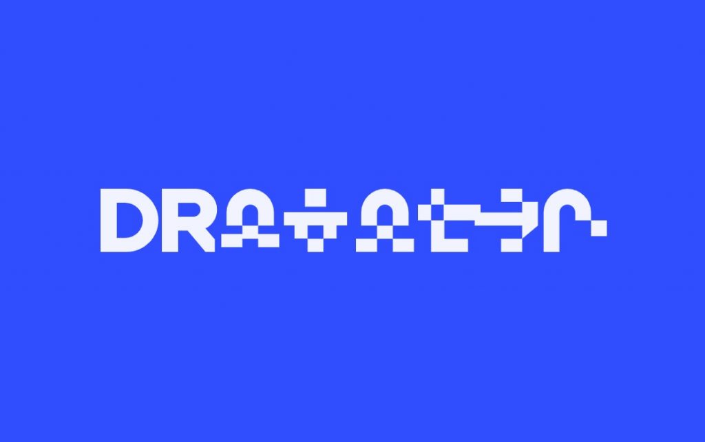 Dramaten logo på blå bakgrund