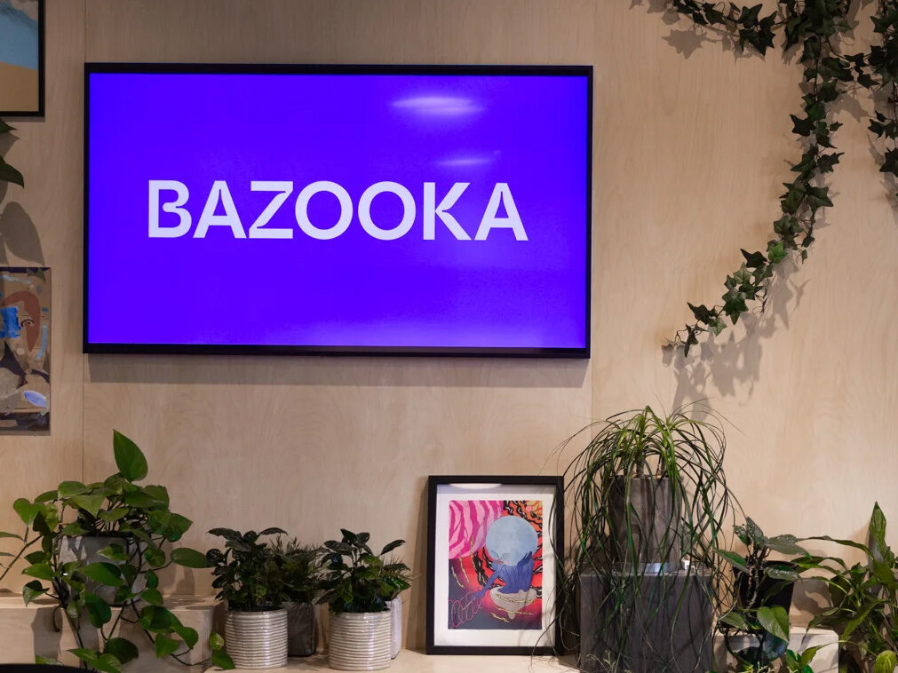 Bild på ett kök på en arbetsplats. Bazooka digitalbyrå stockholm